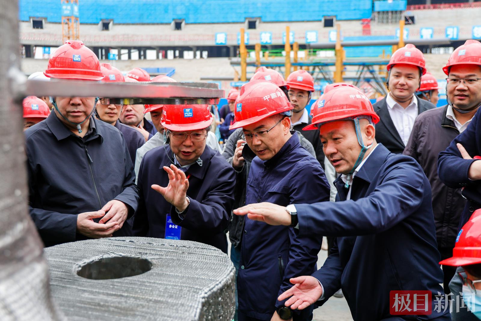 现场观摩 (推荐用这张).jpg