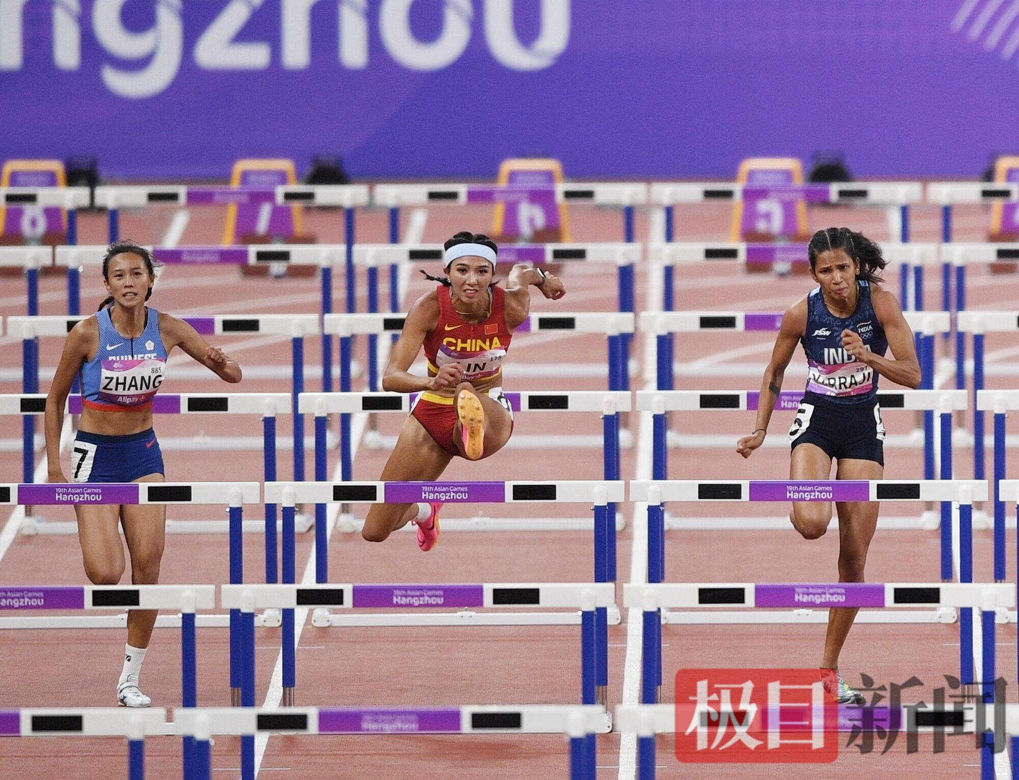 8月4日大运会女子100米栏决赛，吴艳妮12秒76再次突破个人PB收获银牌，本场比赛有何精彩看点？ - 知乎