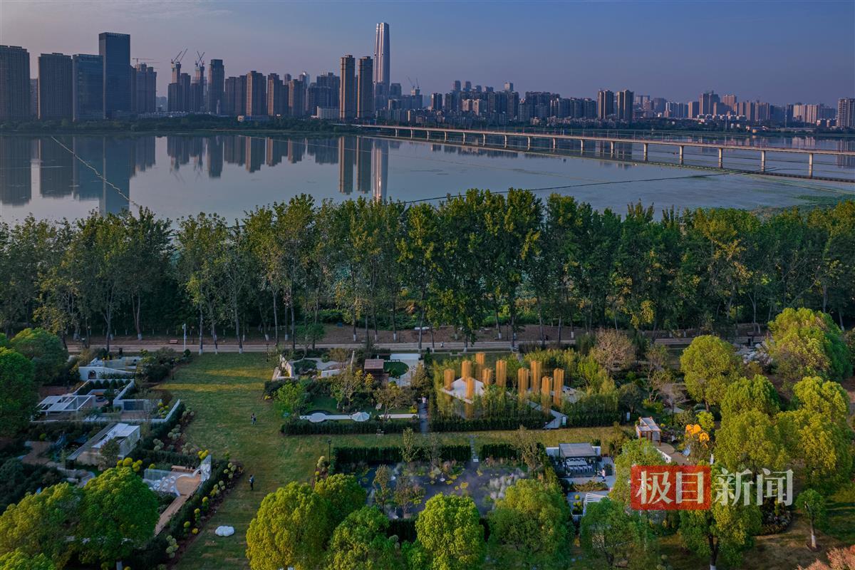 1、沙湖畔，湿地艺术园里品鉴生活的艺术（武汉市绿化服务中心供图）.jpg