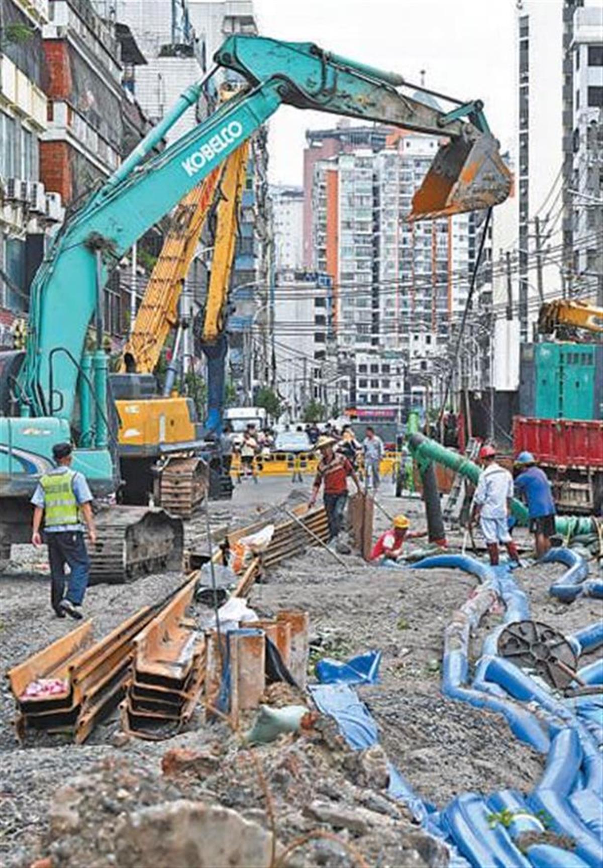 台风致两地直接经济损失超600亿，琼粤数万人全力抢险救灾