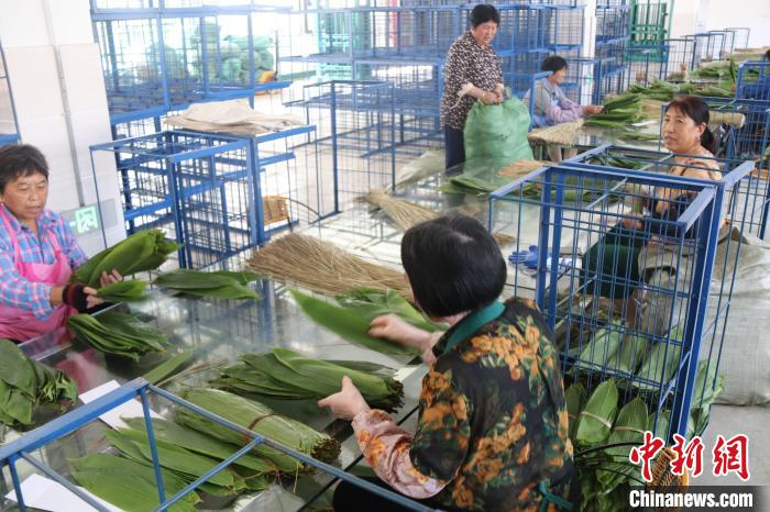 箬叶“共富工坊”总站 中共遂昌县委组织部供图