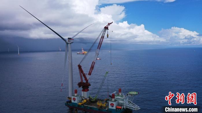 国家电投揭阳神泉二海上风电项目航拍图。　方荣滨 摄