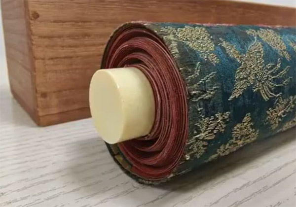 钱江海关查获的象牙制品。图片来源：海关发布