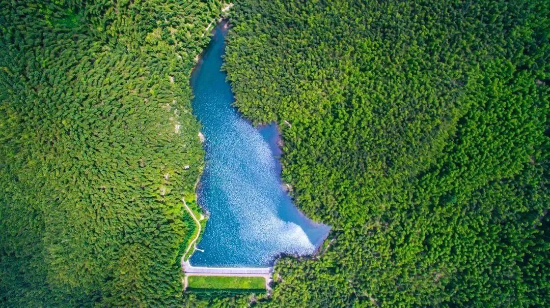 ▲僰王山景区寿山湖