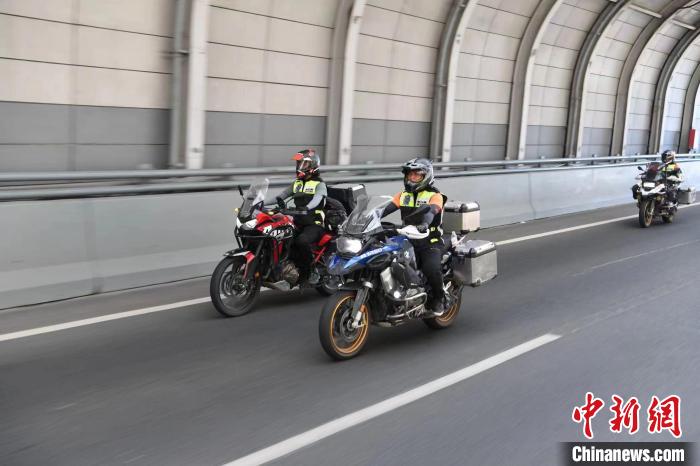 摩旅团 邓建义 供图