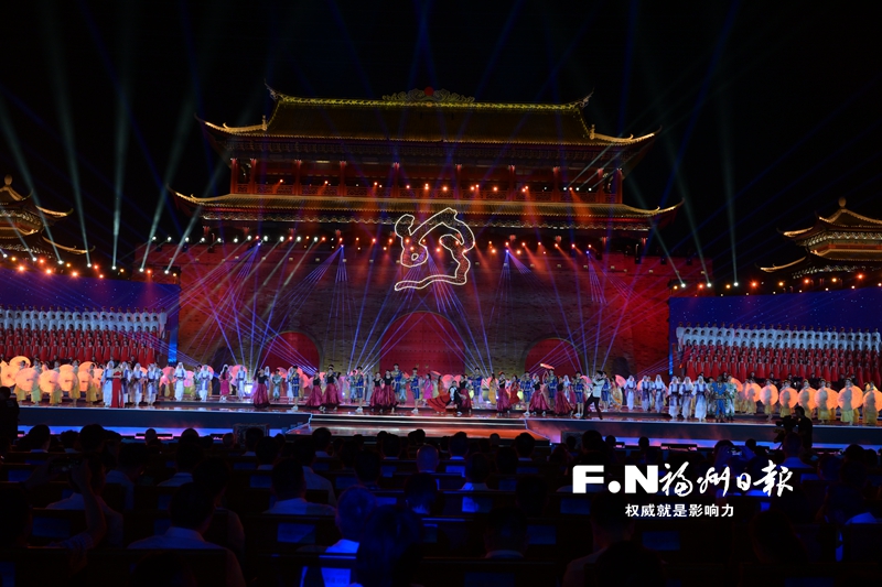 第十届丝绸之路国际电影节颁奖晚会·闽陕交接仪式举行