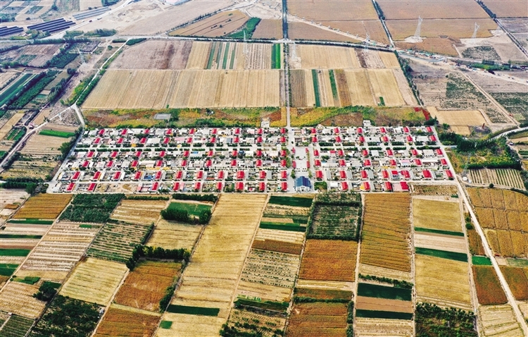 斑斓秋色入画来_fororder_3027511_jaj_1698042547097_s