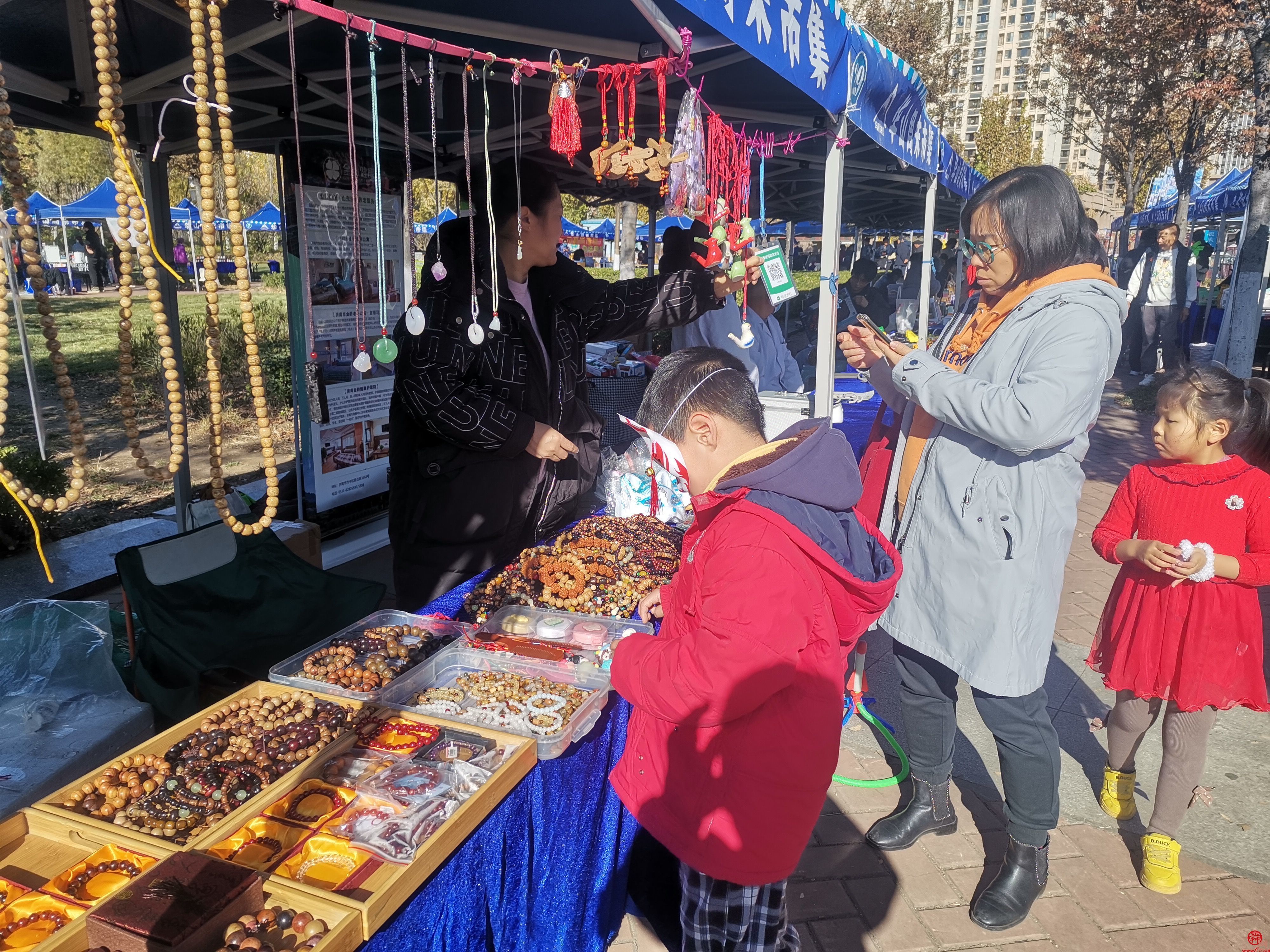 每周末大“聚会” 济南华山市集已开市 一起来“摆摊”