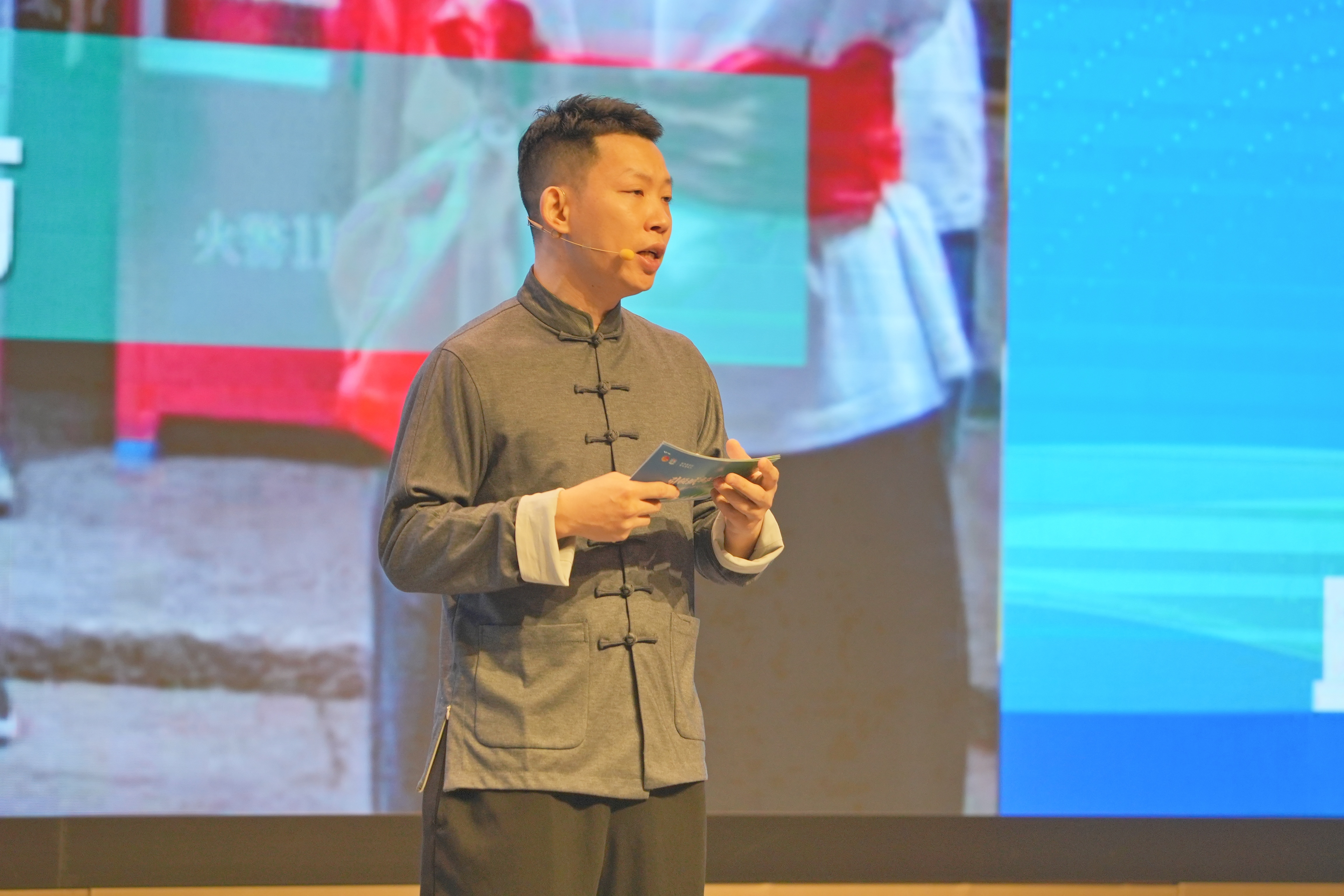 李伟峰 青年夜校老师代表