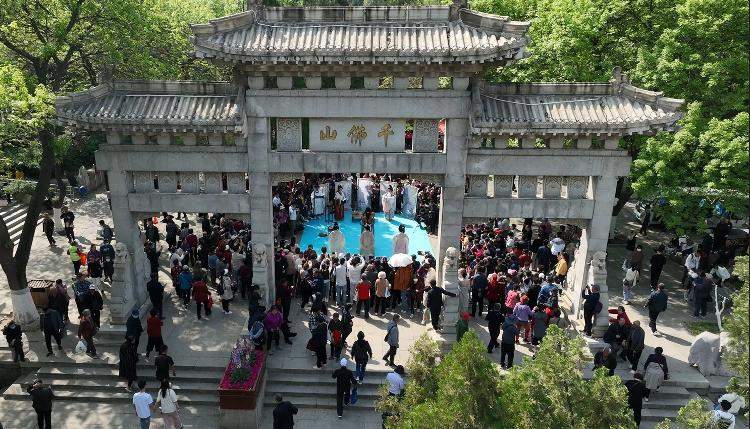 相亲大会、 传统吕剧、欢乐集市……千佛山“五一”游园会超全指南来啦