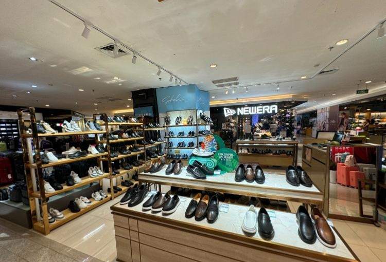 父亲节礼物选啥？济南有店铺一上午卖出十多件衬衫