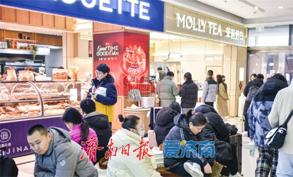 “氛围感”拉满！春节临近，济南商场熙熙攘攘