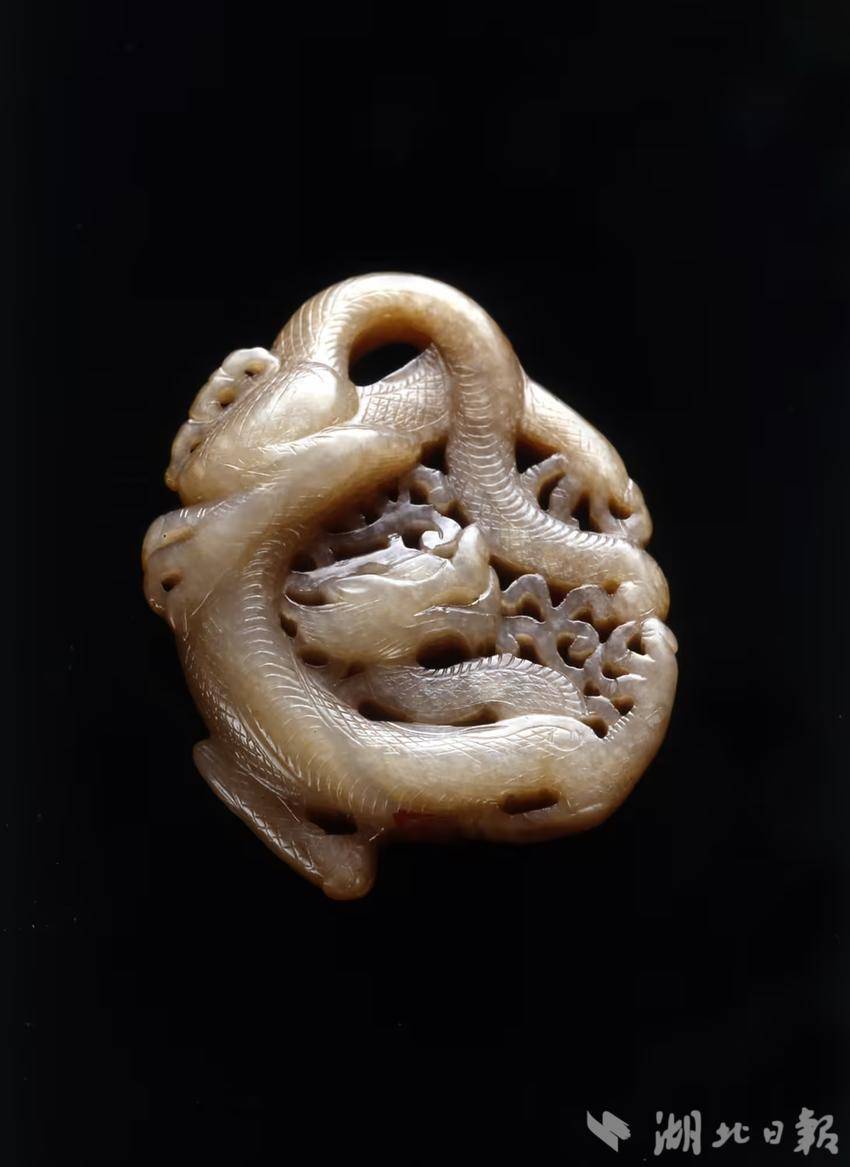 唐 龙纹玉佩 武汉博物馆藏