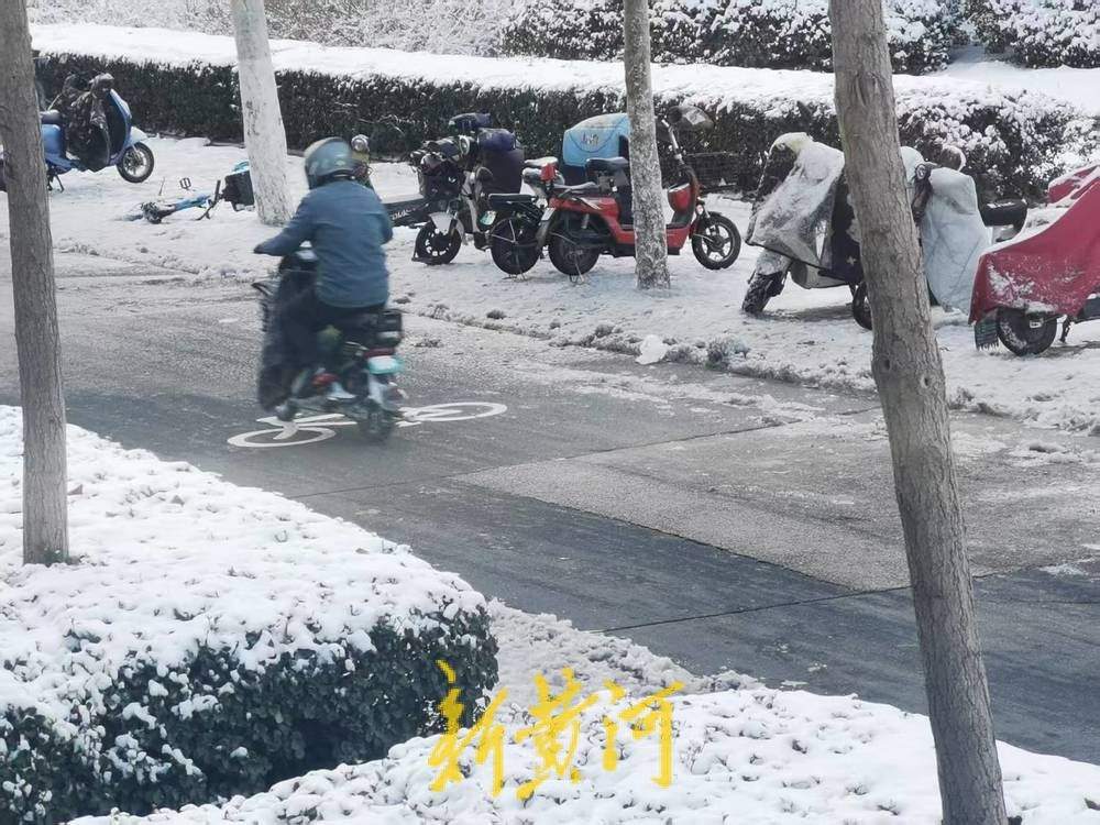 济南两路段采取交通管制，高速公路收费站继续封闭