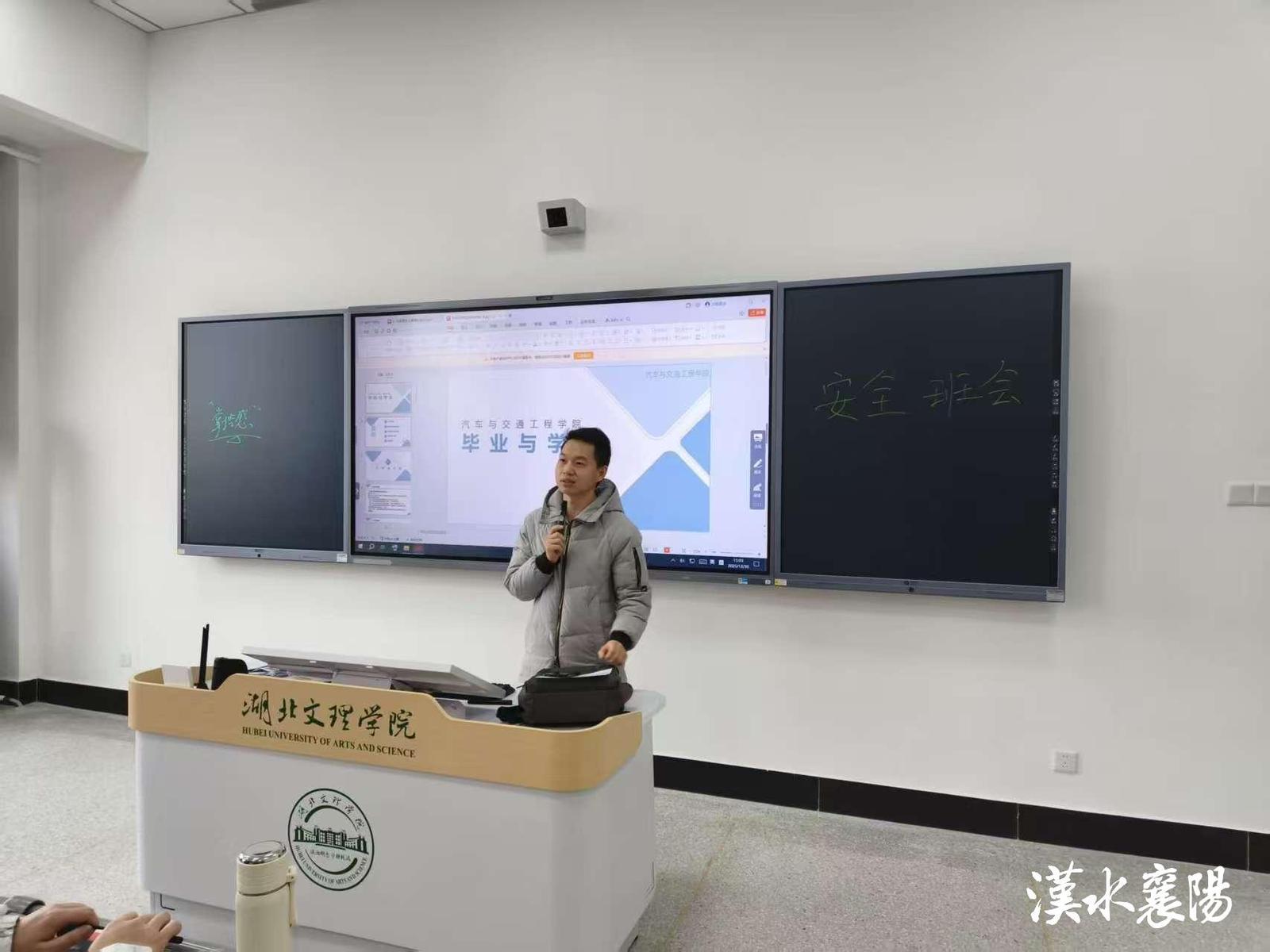 7cbab9c6-bee7-4526-879b-93da6eb11efe_l