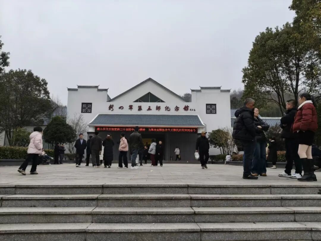 fc341a49-e3d0-4029-bcb9-eb62342dac3b