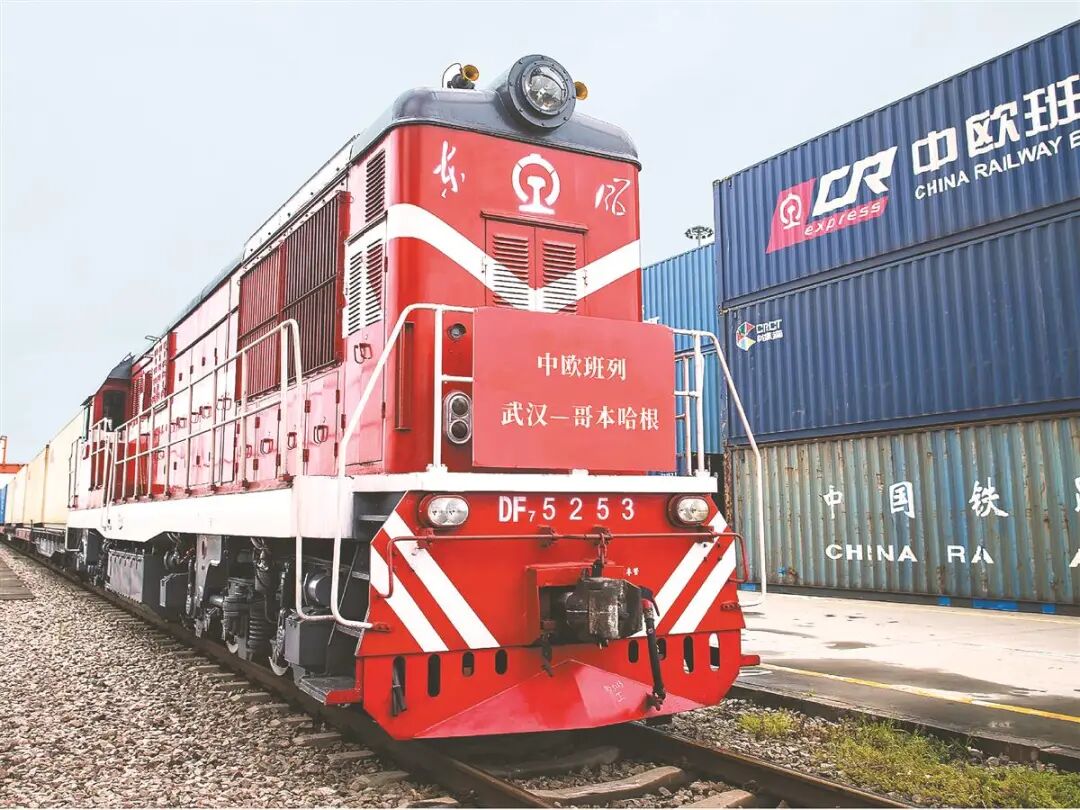 6a5f4e1f-0cb0-4d31-a0ef-6840a24c4d18