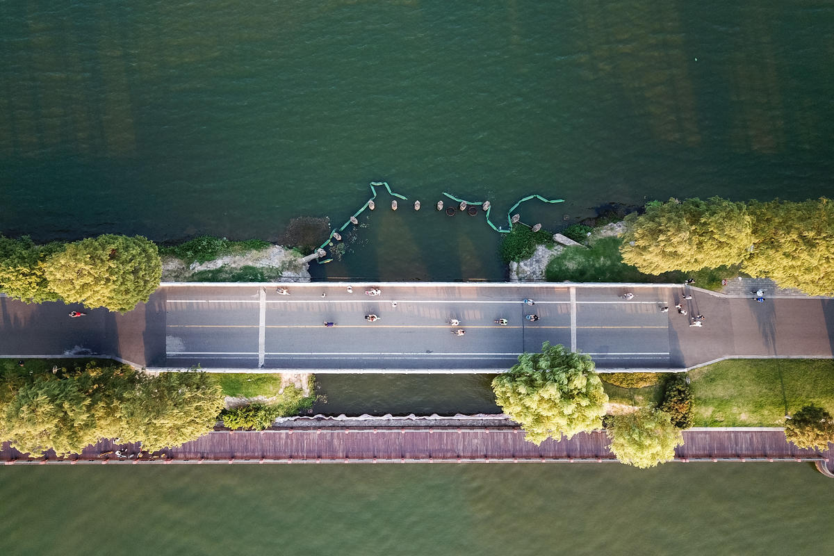 东湖绿道  新华社发