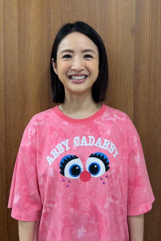 林依晨二胎生子后首次露面，称没有放弃演艺事业