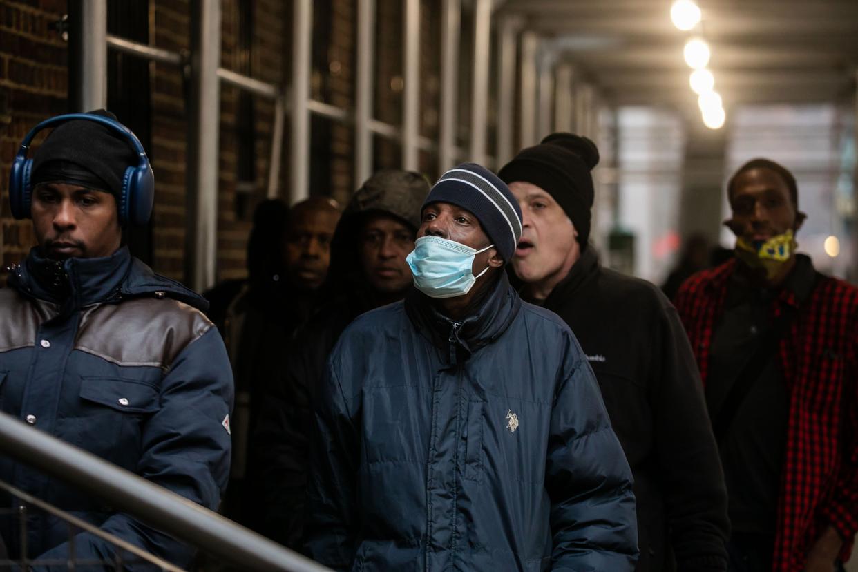 斩杀线”折射美国制度弊端下的脆弱民生：任何意外都可能是“致命一击” | 极目新闻