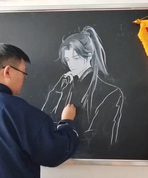 屈嘉创作的粉笔画