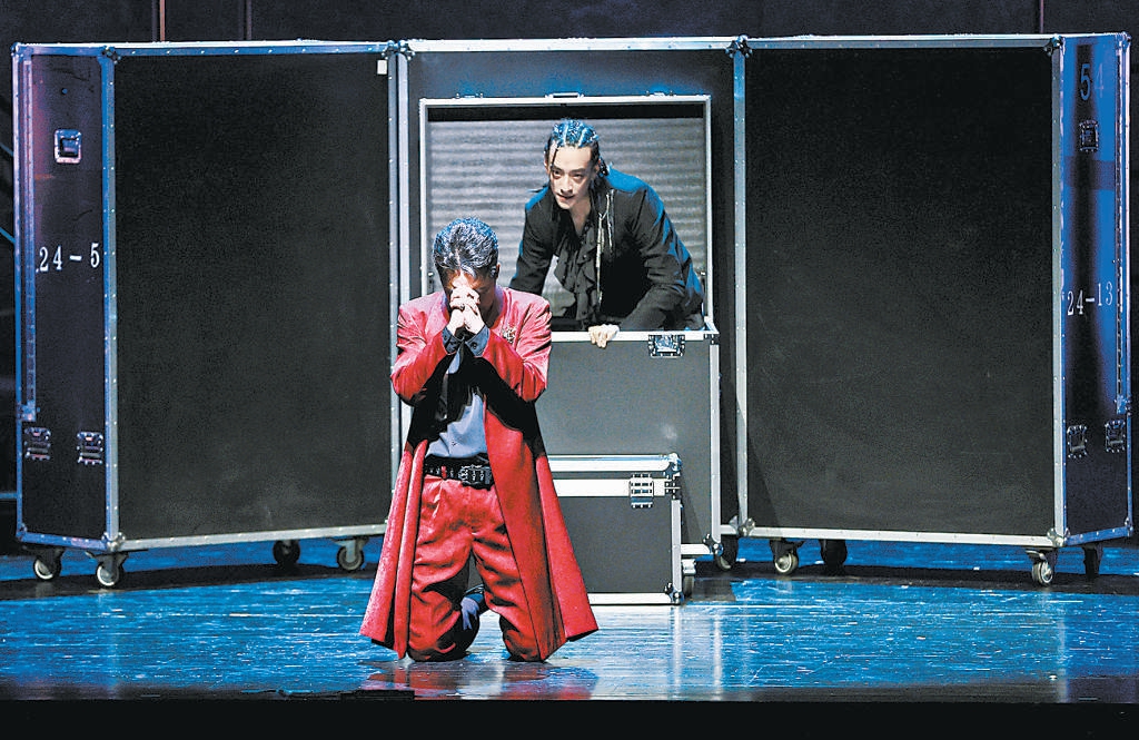 北京人艺新排大戏《哈姆雷特》首演，郑云龙饰演哈姆雷特