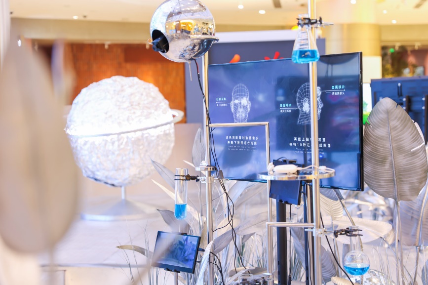 展出现场互动装置