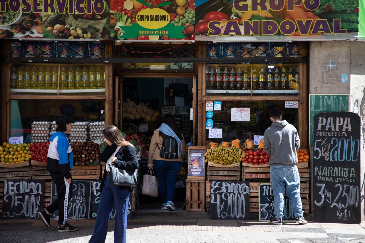 货币互换规模达200亿美元美国对阿根廷这项措施引争议| 极目新闻