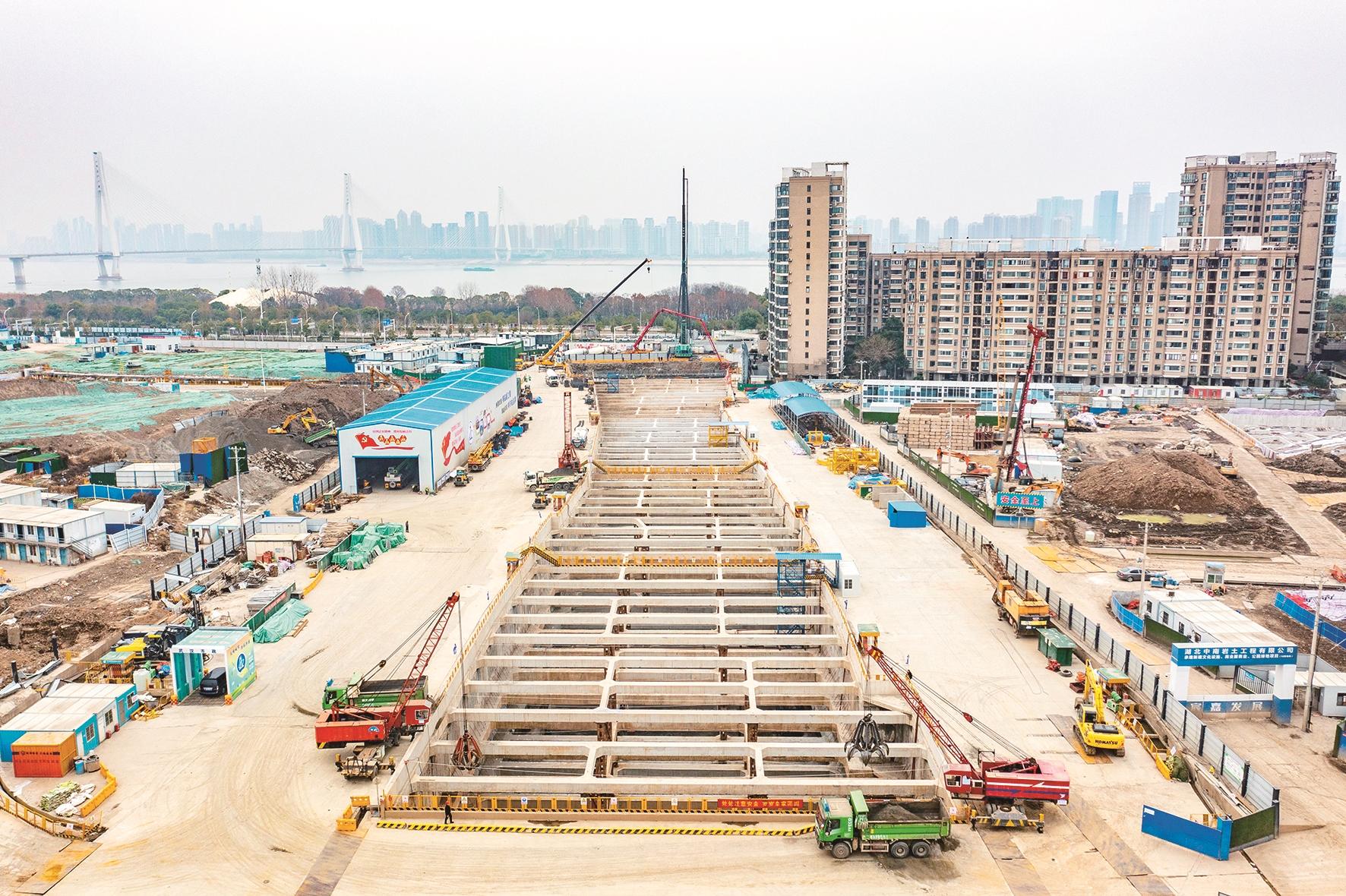 二七路过江通道施工现场