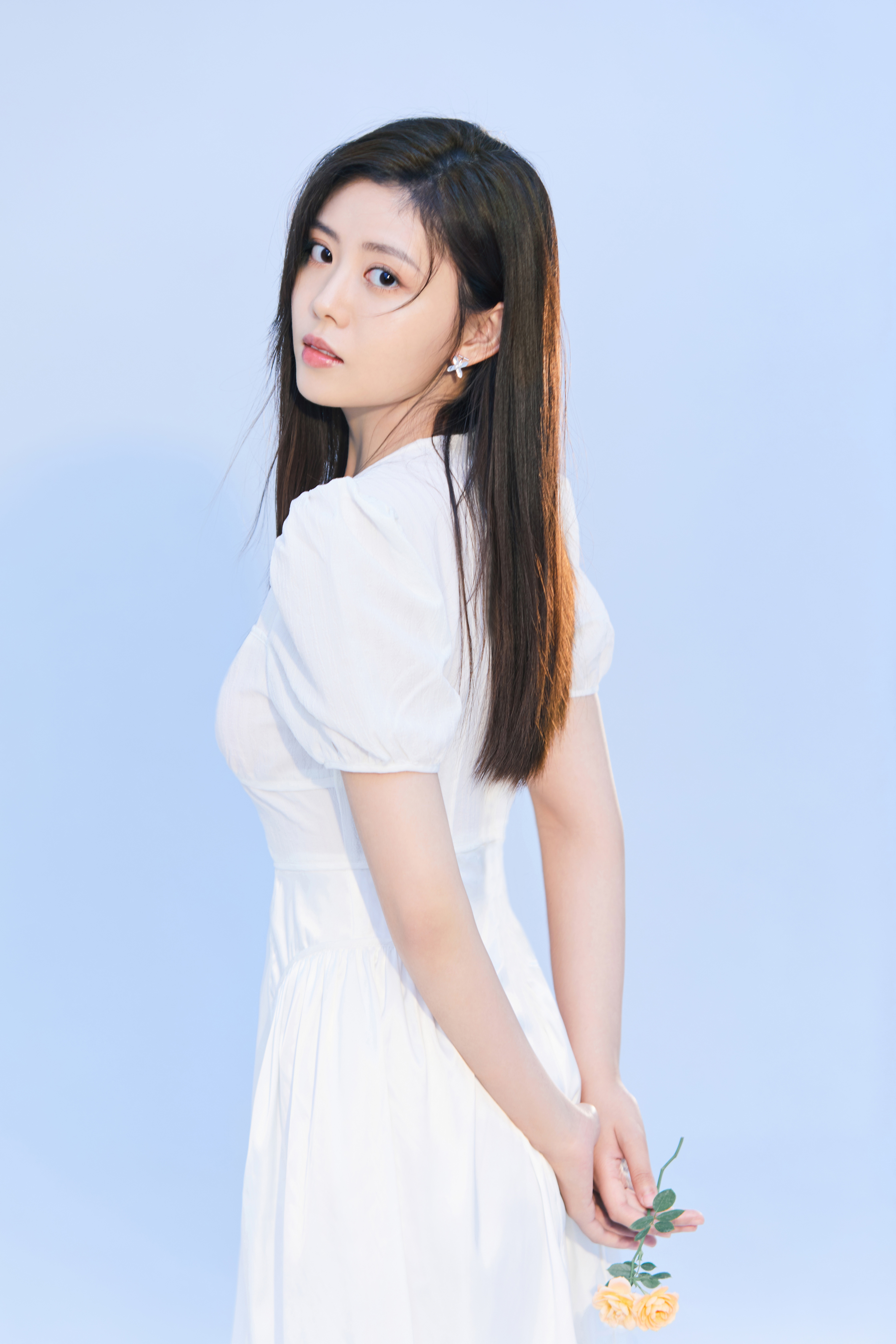 女演员被曝经济困难，一天只吃两个馒头 本人澄清：原话遭剪辑，想表达的是自己做饭更省钱