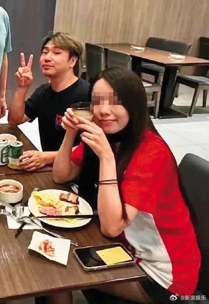 男星欧弟被曝与二婚妻子分居，经纪人否认：好得很，他们好不容易结婚，过得很开心