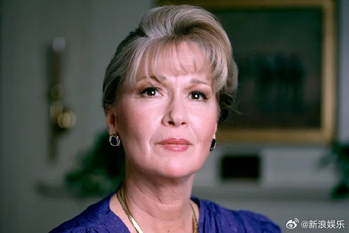 美国演员戴安·拉德去世，曾凭《曾经沧海难为水》《我心狂野》《容易受伤的玫瑰》三度提名奥斯卡最佳女配角