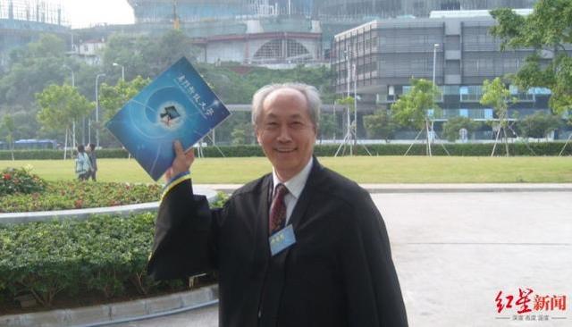 ↑齐东旭教授在澳门科技大学的留影