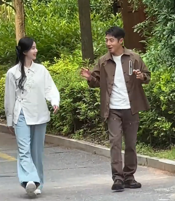 刘诗诗、撒贝宁、“水哥”王昱珩梦幻联动！新中式造型被赞优雅有气质