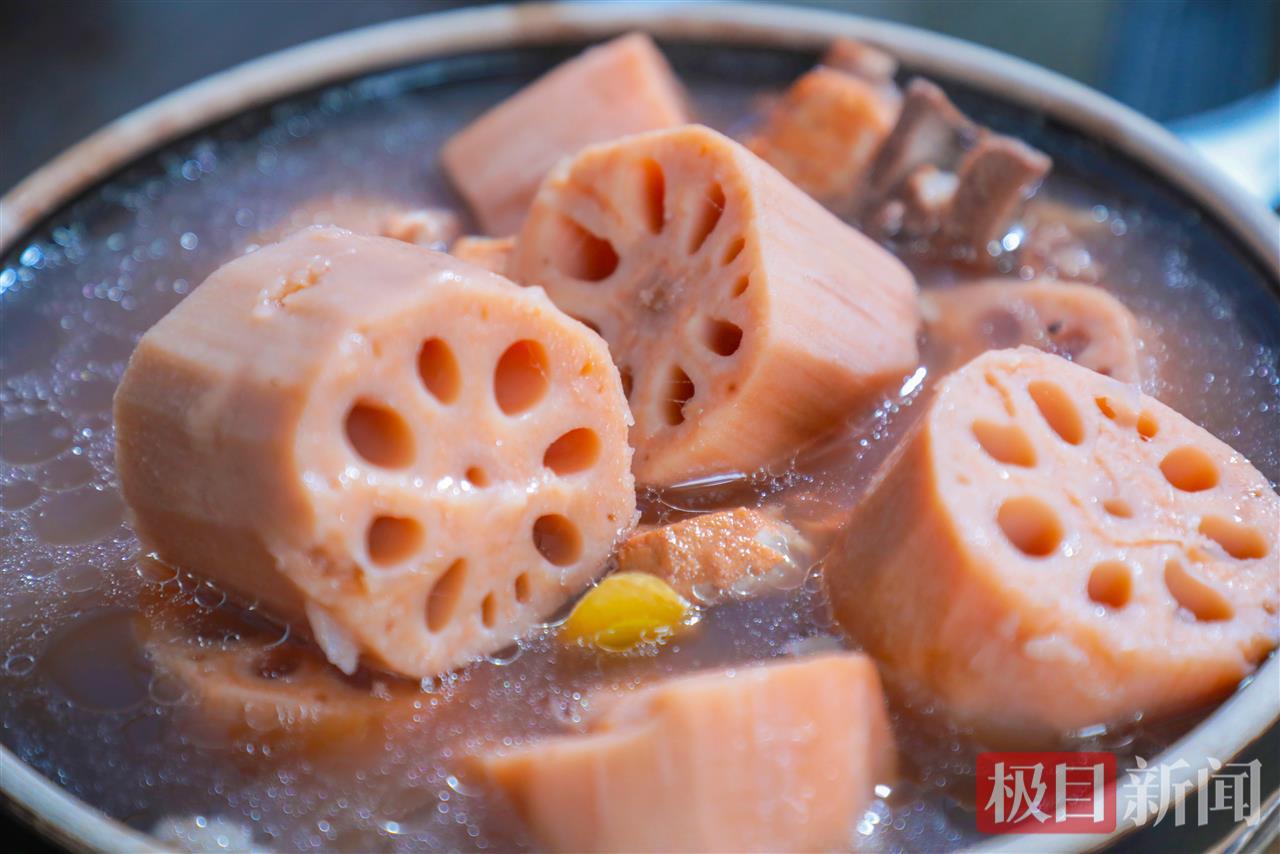 粉糯软烂的洪湖莲藕（受访者杨晶 摄）.jpg