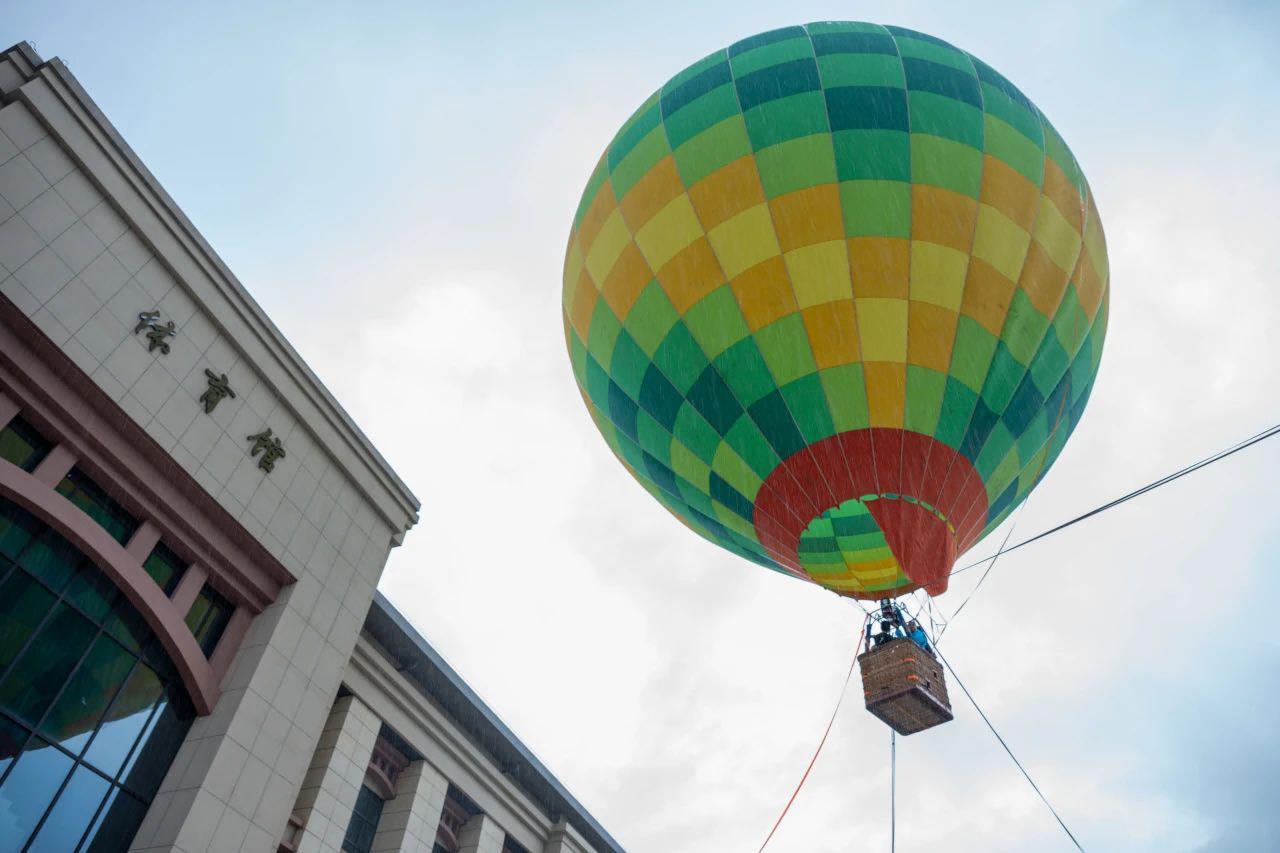 学生扶你青云志 校长带你上巅峰.png
