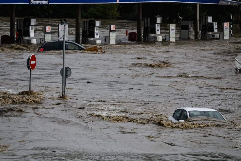 暴雨致法国多地洪灾-第6张-百科-传卓科技