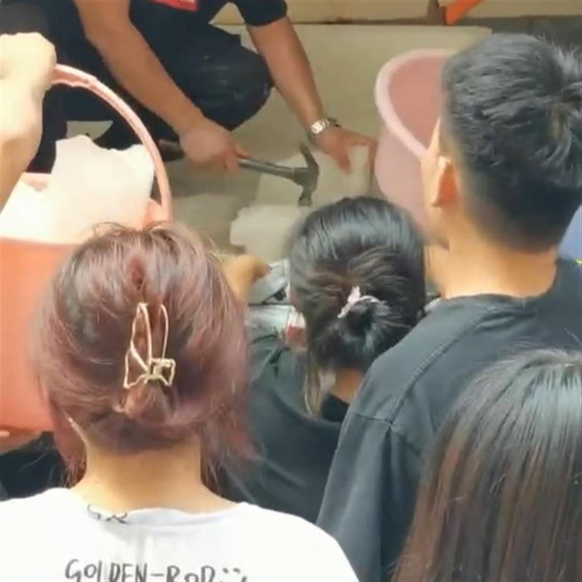 视频截图 (2).jpg