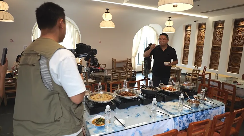 安顺市西秀区：屯食与屯俗交融打造走出去的“屯滋味”品牌 极目新闻