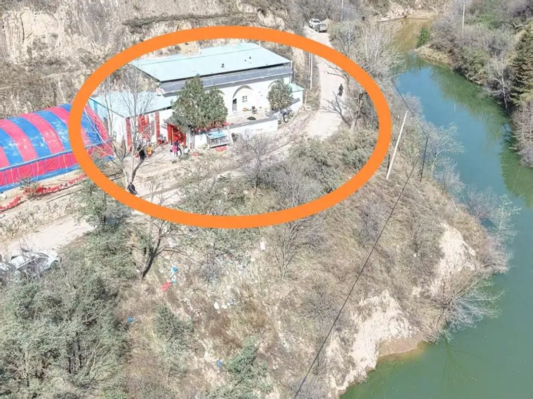 西安婚礼现场意外溺亡事件，多方失察引发争议，警方回应聚焦关注