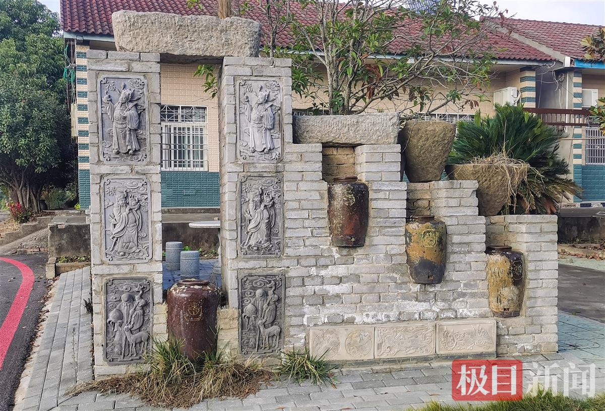 荆州区马山镇蔡桥村，民居进行了“一户一景”景观点打造。（通讯员 梁翅 摄）.jpg