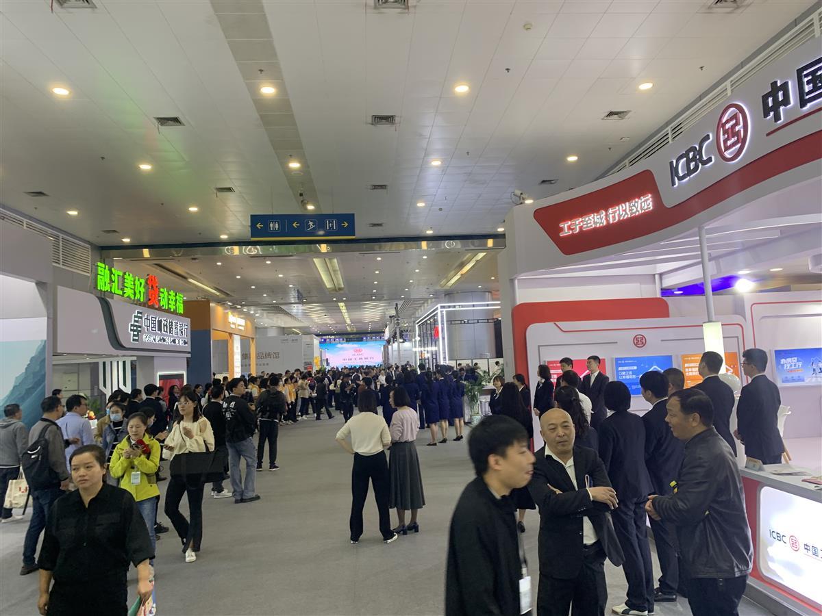 92家房企带来151个项目参展，湖北省首届住房博览会暨武汉第41届（金秋）房交会开幕 | 极目新闻