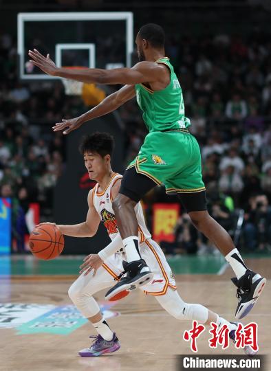 CBA常规赛：辽宁本钢胜吉林九台农商银行