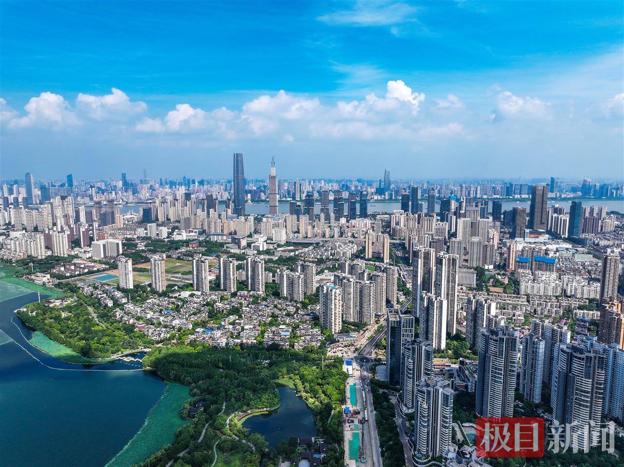 武汉楼市岁末环比增长超1倍，增幅显著