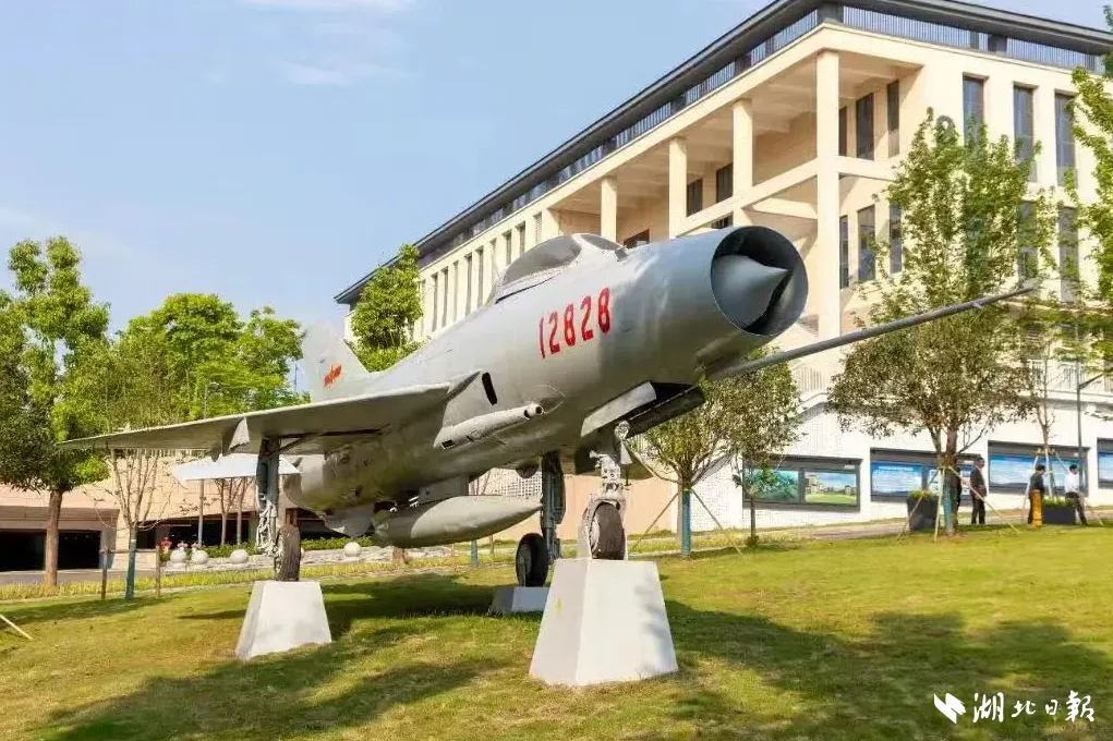 新增一所大学！湖北省首所航空类高校正式揭牌
