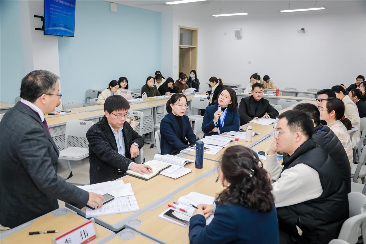 分论坛一 讨论二.jpg