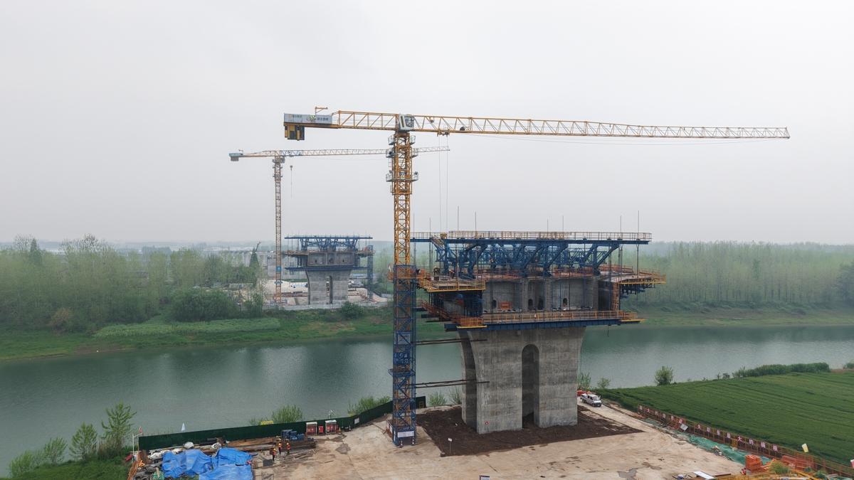 松虎河特大桥施工现场.jpg