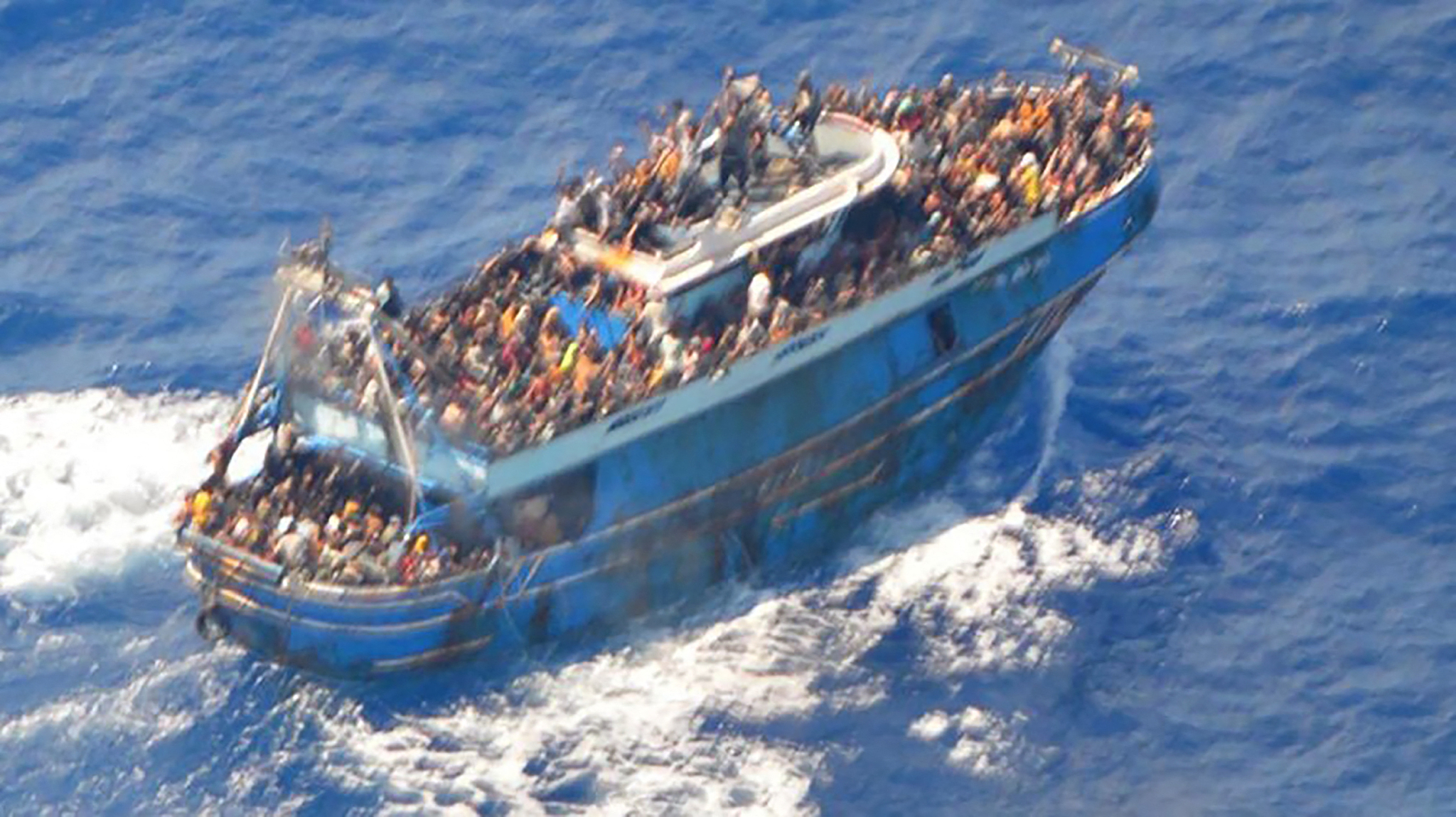 希腊沉船已死亡79人，难民署希望开辟安全通道解决移民问题 极目新闻