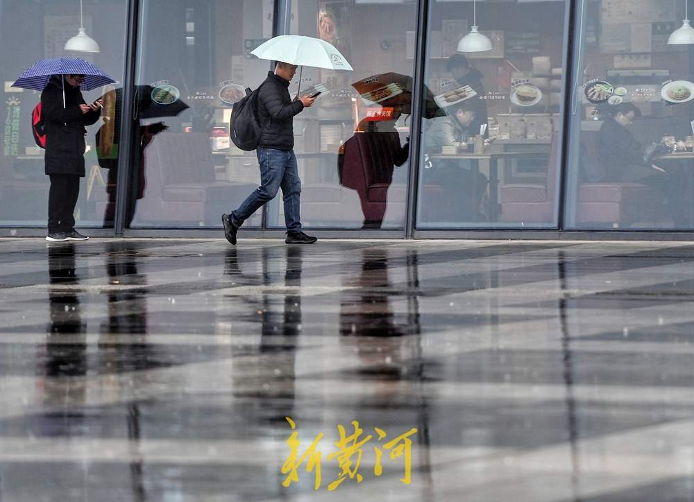 济南今起三天雨雪大风齐聚，羽绒服是时候登场了