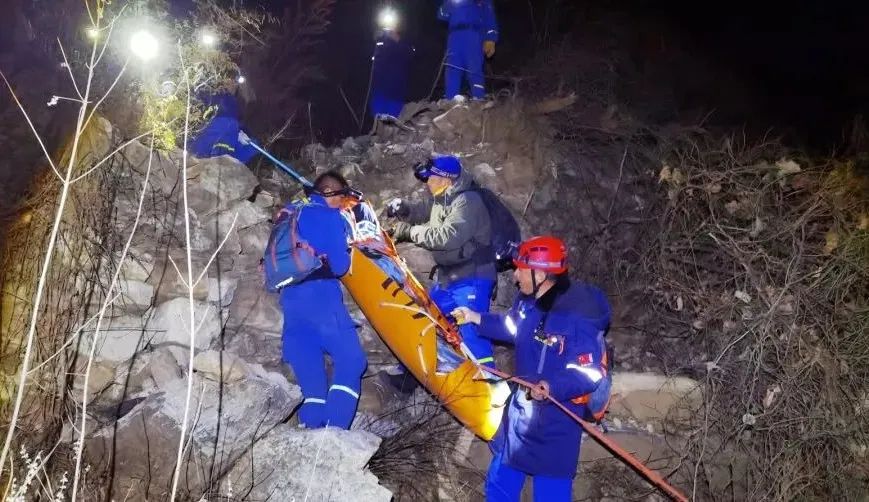 “他走的路，野得连羊都不走……”北京一男子爬野山大腿骨摔骨折！-第2张-资讯-土特城网